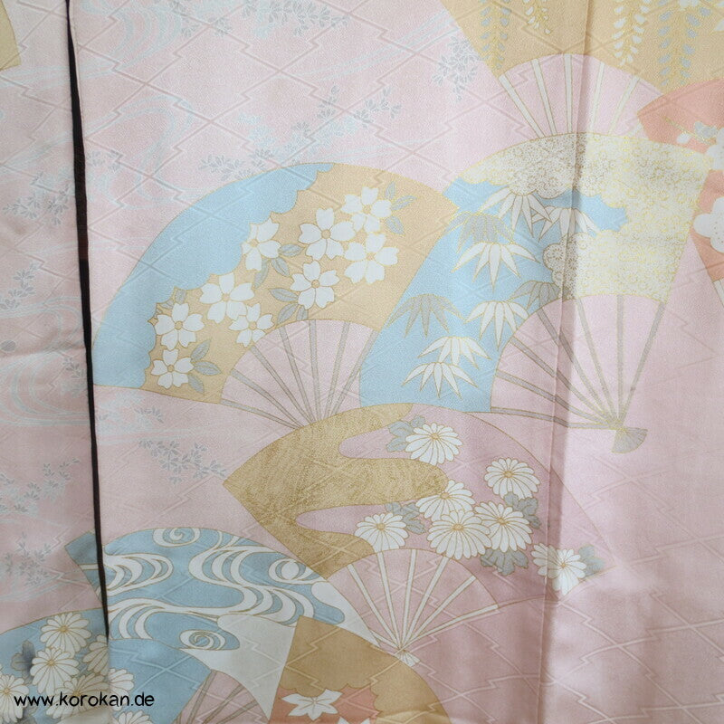 großer zarte Jigami Fächer Furisode, teilbestickt, pastellig