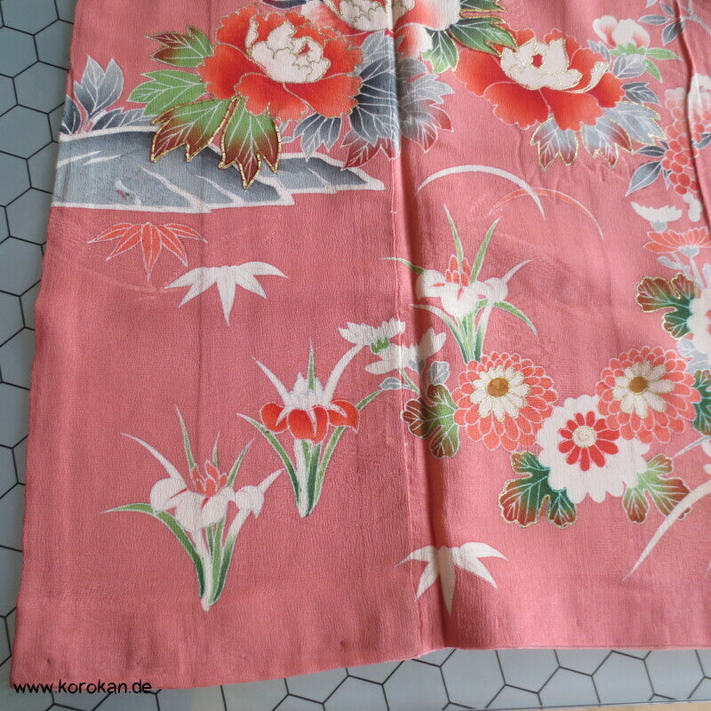 antiker Seidendamast Homongi Kimono mit klassischen Blumen Motiven