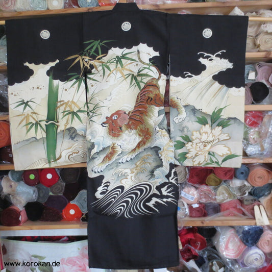 Furisode - Pracht - Taufkimono für kleine Jungen, gestickter Tiger