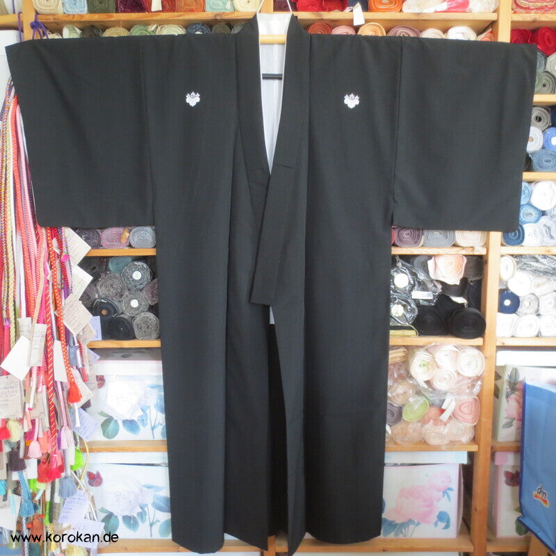 Paulownia Montsuki - schwarzer Synthetik Crepe Kimono