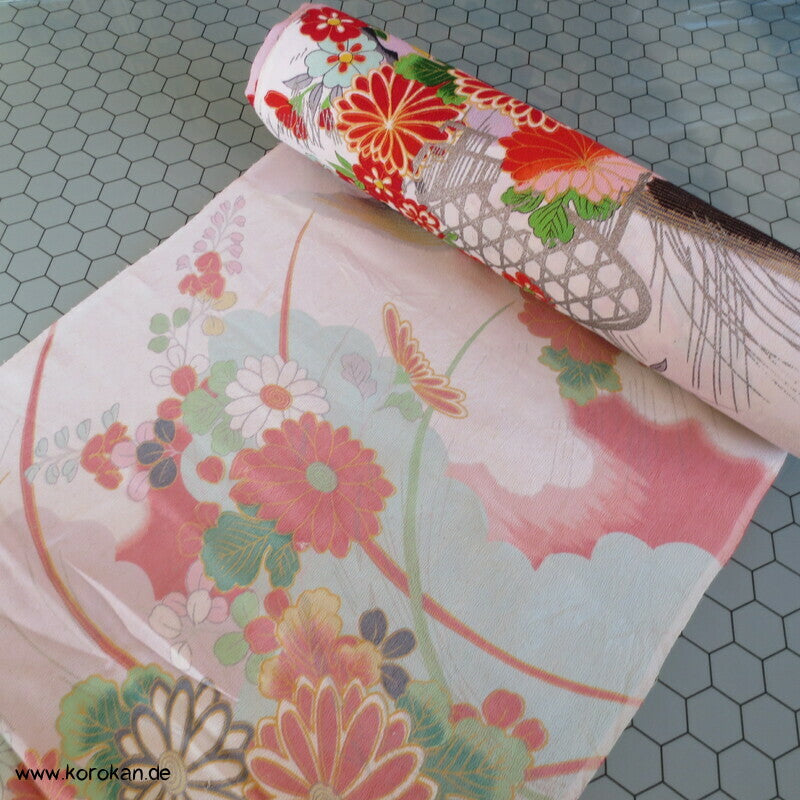 bunte Blüten mit Silberdruck Rayon Kimono Chirimen Crepe