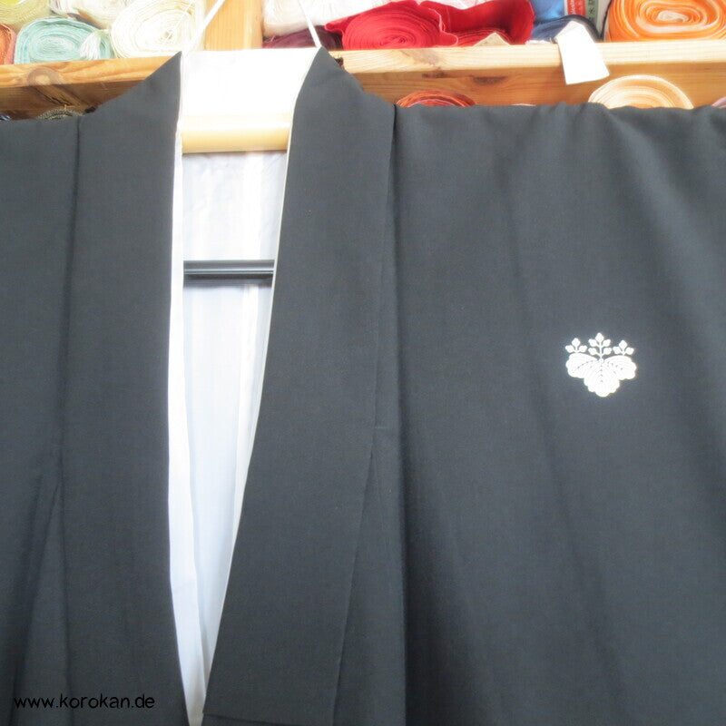 Paulownia Montsuki - schwarzer Synthetik Crepe Kimono
