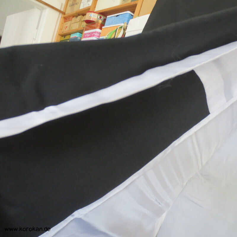 Paulownia Montsuki - schwarzer Synthetik Crepe Kimono
