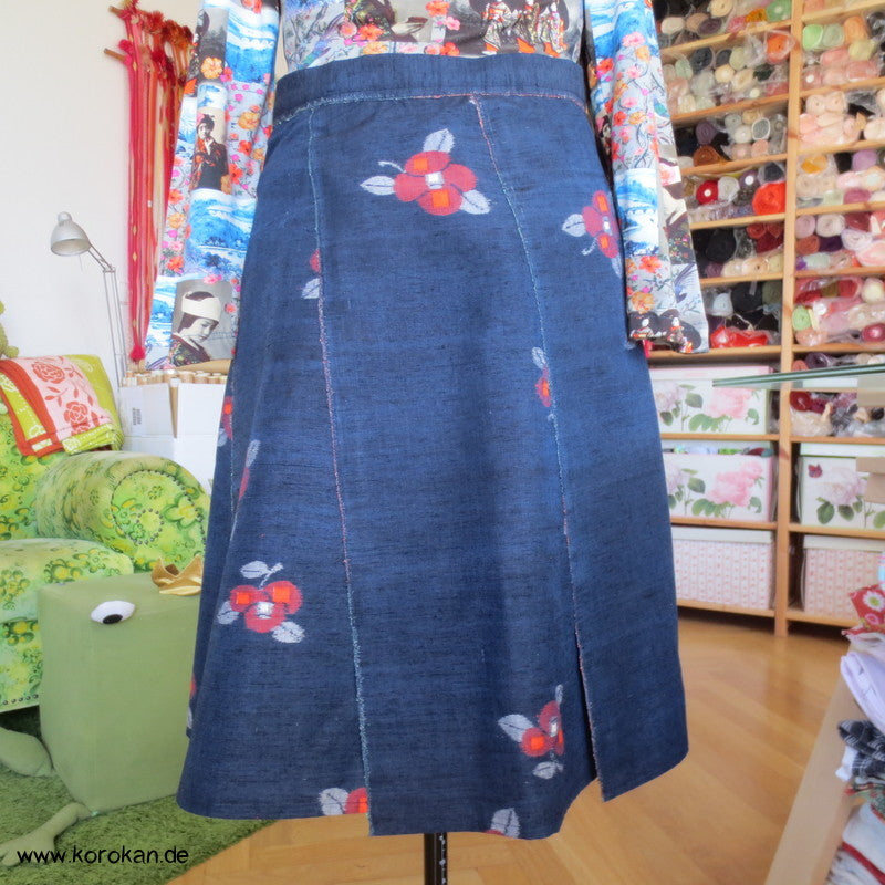 Kimono Tsumugi Seiden Kasuri Blüten 6 Bahnen Rock