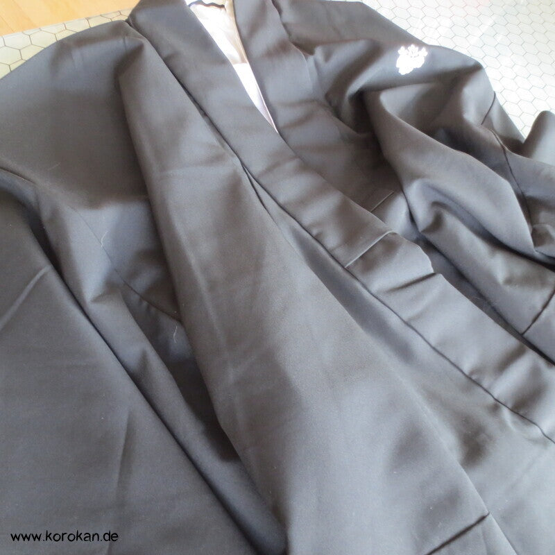 Paulownia Montsuki - schwarzer Synthetik Crepe Kimono