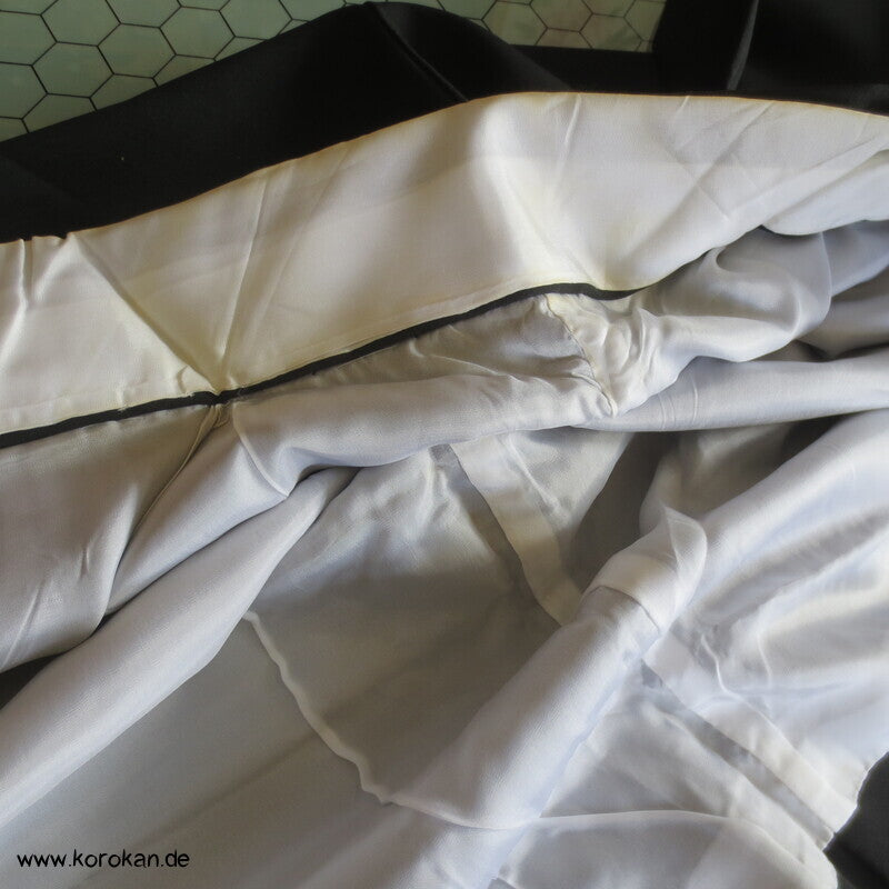 Paulownia Montsuki - schwarzer Synthetik Crepe Kimono
