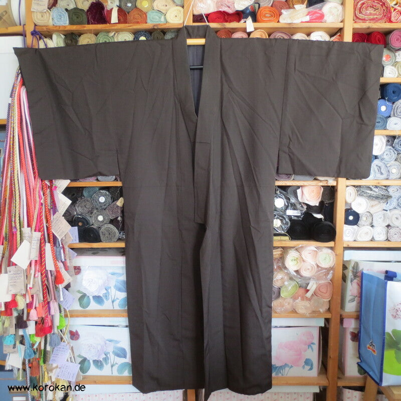 dunkelbrauner Komon Kimono , strukturiert gewebt