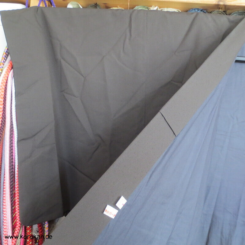 dunkelbrauner Komon Kimono , strukturiert gewebt