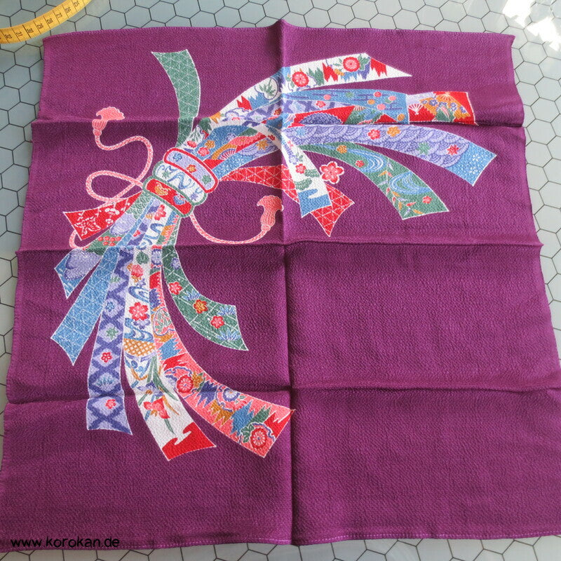 Kleines Rayon Furoshiki mit Noshi Bündel