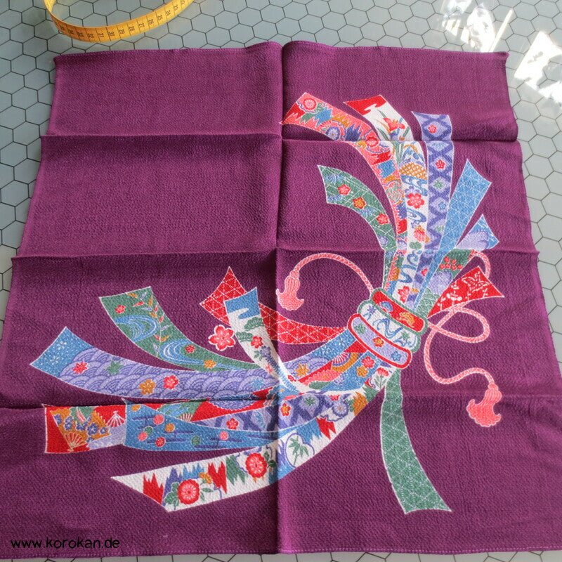 Kleines Rayon Furoshiki mit Noshi Bündel