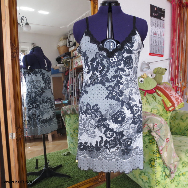 Bütefür Unterkleid Gr. L, Spitzendruck mit Spitzenrand Seide Viscose