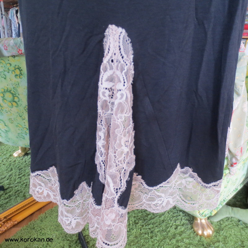 Bütefür Nachthemd / Unterkleid Gr. M, schwarz mit  Spitzenrand Seide Viscose