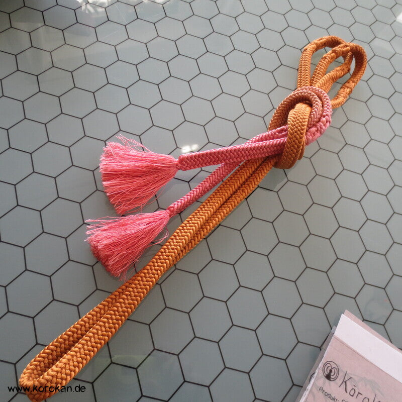 Obijime, Farbverlauf zwischen rosa und mango mit dicken Knubbeln