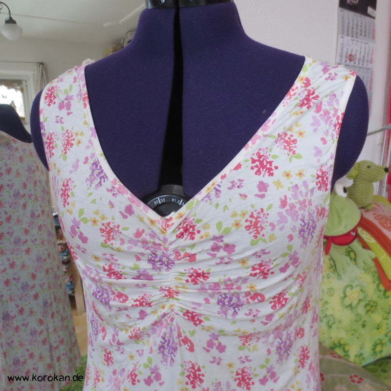 Bütefür Nachthemd / Unterkleid Gr. L, geblümte Viscose