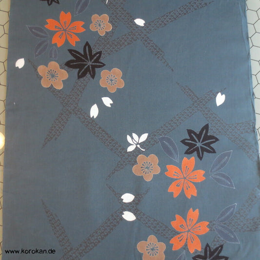 Blüten und Blätter auf petrolgrau Yukata Stoff