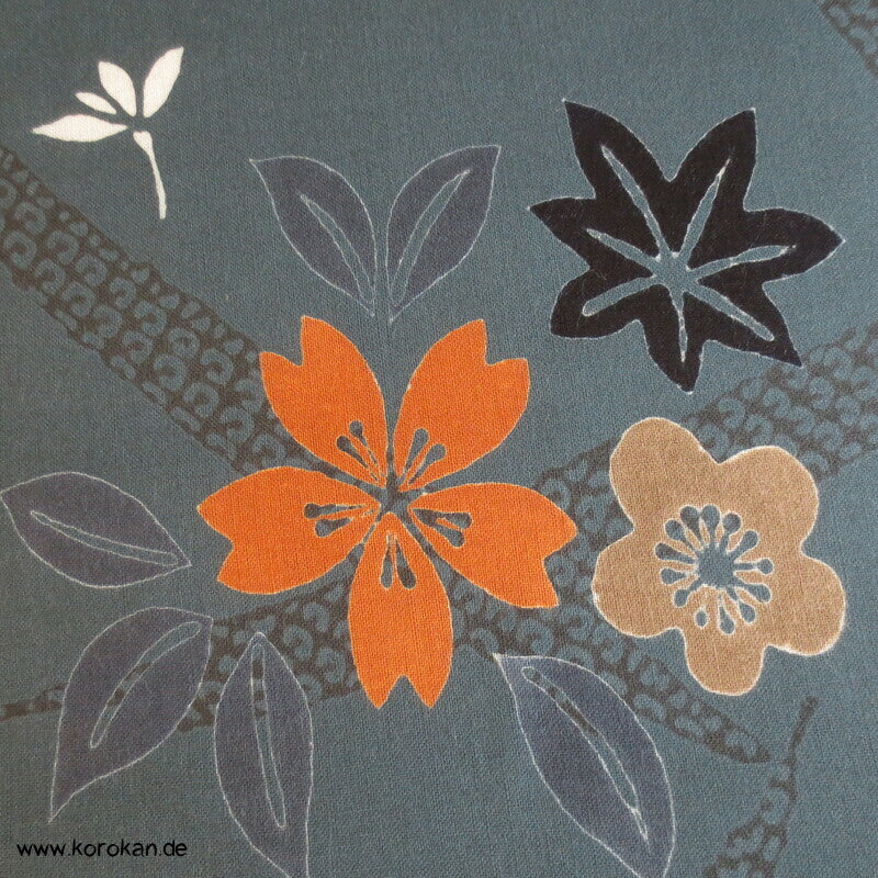 Blüten und Blätter auf petrolgrau Yukata Stoff