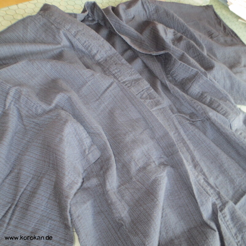 Awa Shijira Hitoe / Yukata - ungefütterter Männer Baumwoll Kimono, blauschwarz