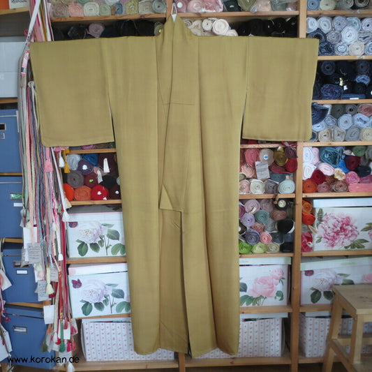 senffarben / messing Iromuji Seidencrepe Kimono