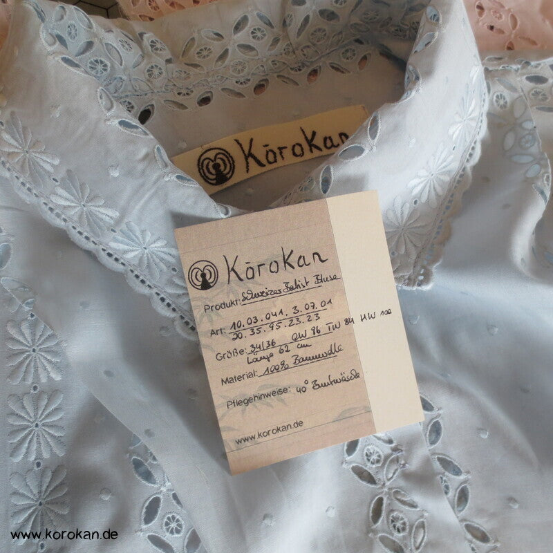feine kleine Bluse aus Schweizer Stickereibatist, ca. Gr. M bis S
