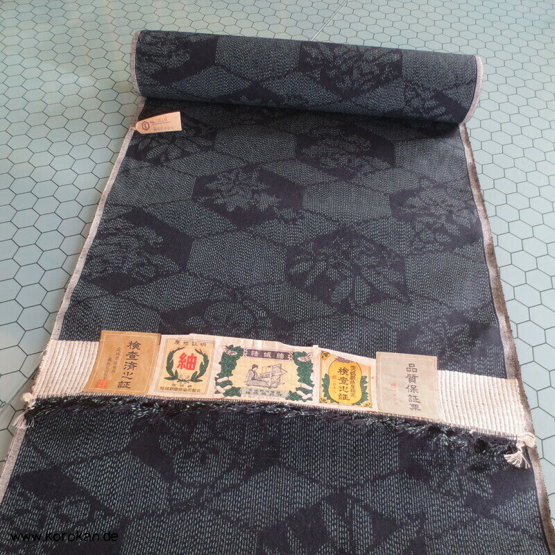 Kikko Kasuri Tsumugi Seide Tanmono Kimono Stoffrolle