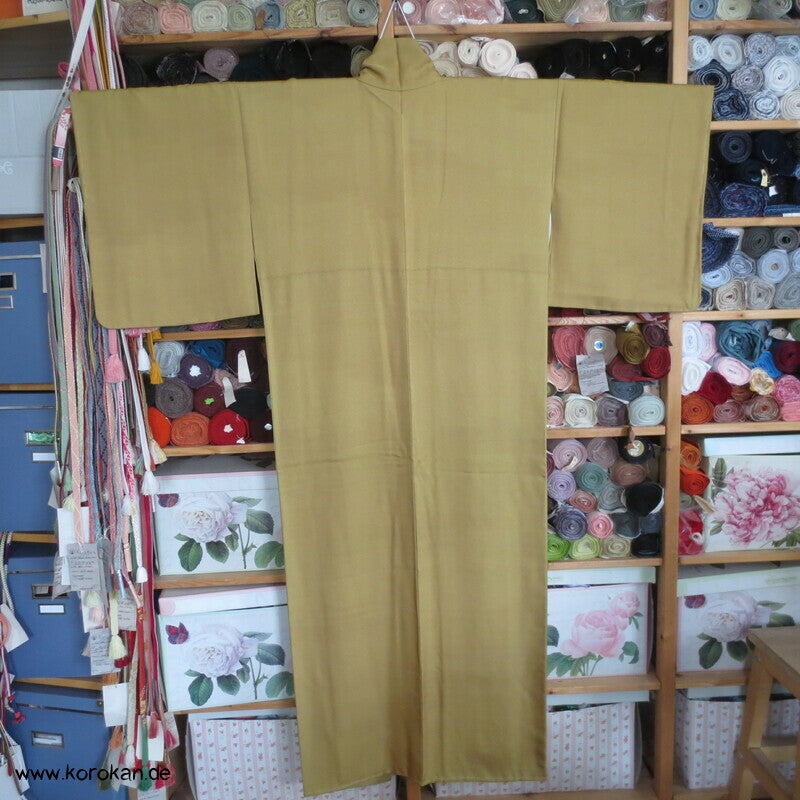 senffarben / messing Iromuji Seidencrepe Kimono