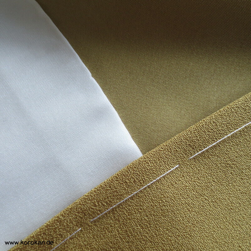 senffarben / messing Iromuji Seidencrepe Kimono