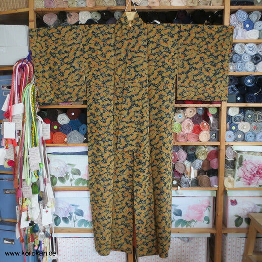 Spatzen, Bambus und kreisrunde Früchte Komon Kimono
