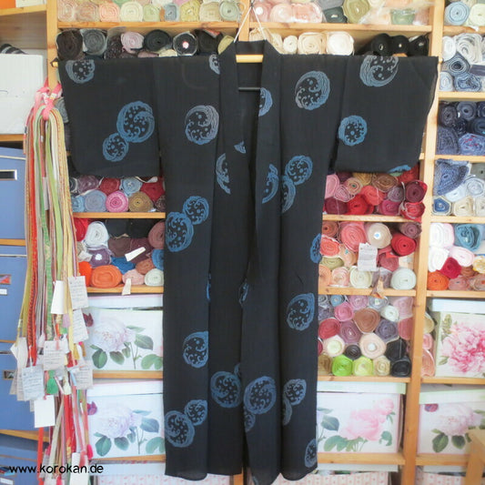 Wellenrondelle Hitoe Kimono, schwarzer Hanf / Ramie Krepp