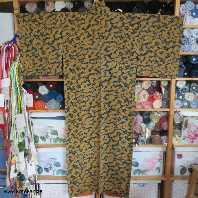 Spatzen, Bambus und kreisrunde Früchte Komon Kimono
