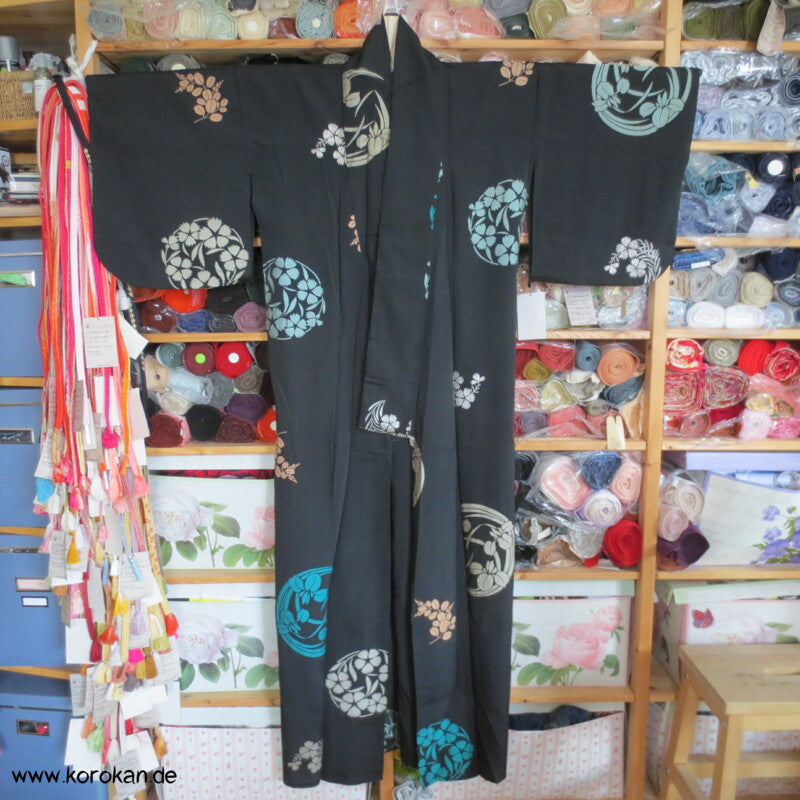 Blütenrondelle Hitoe Komon Kimono aus feinem Omeshi