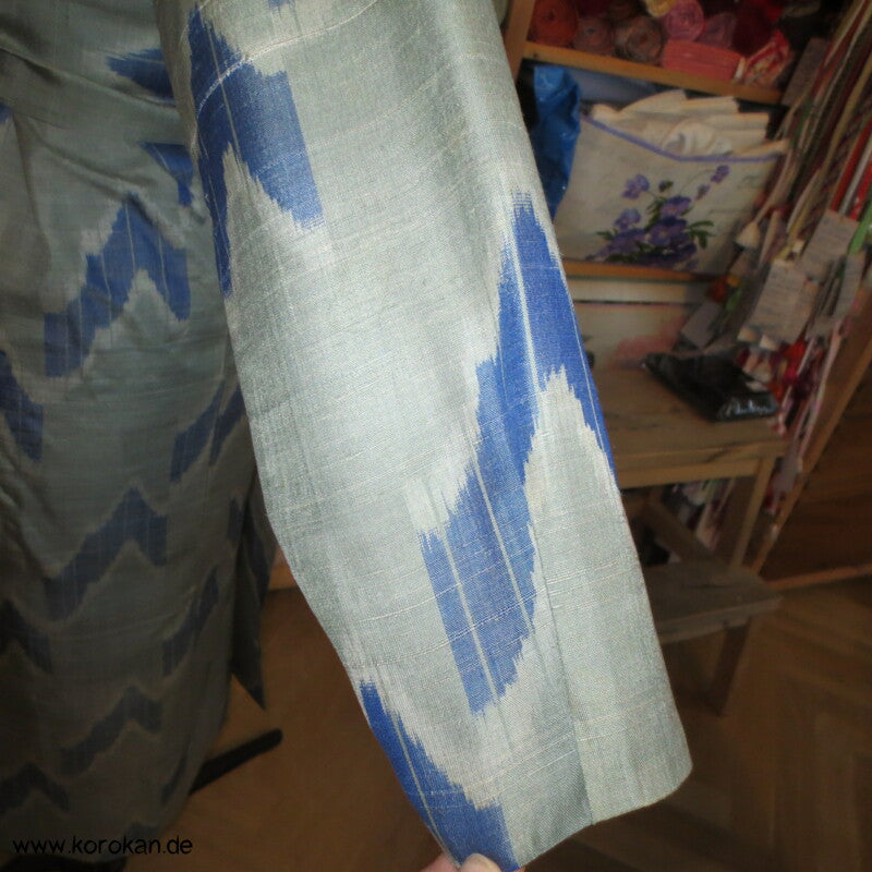 umgearbeitetes Kimono Kleid aus antikem Meisen Kasuri