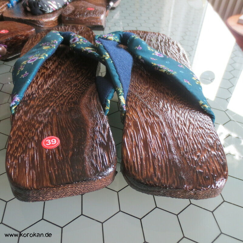 moderne Geta Sandalen, Paulownia Holz, Stoffriemen