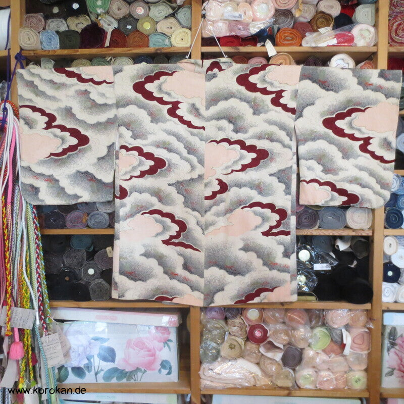Wolken Seidendamast Haori mit Himo