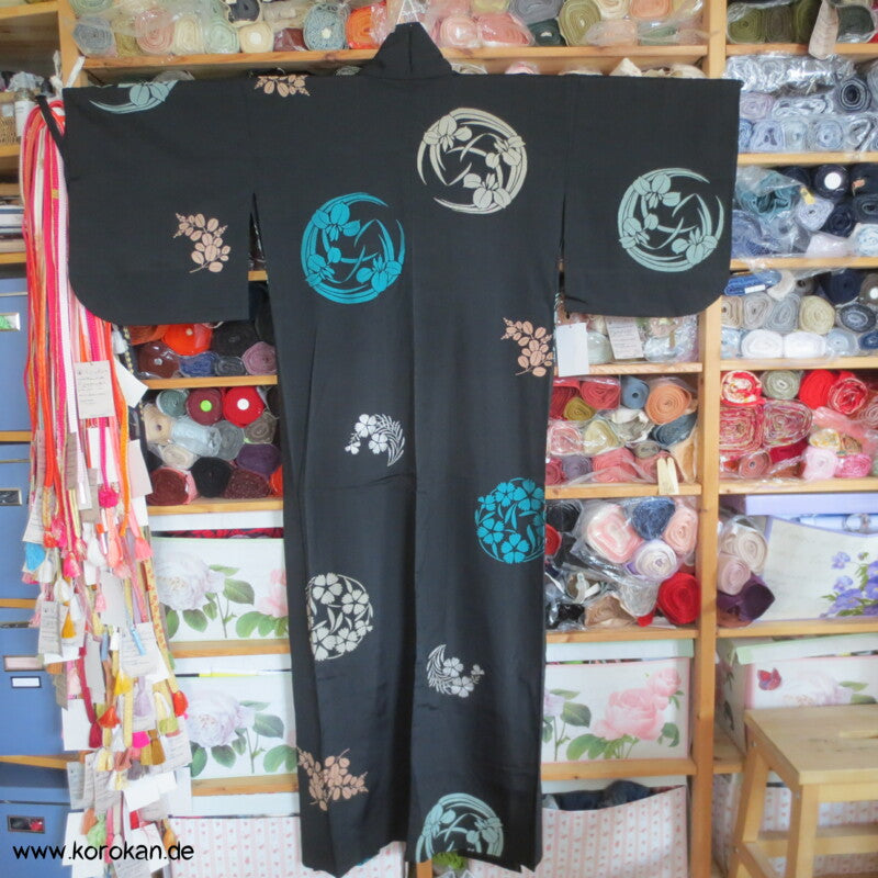 Blütenrondelle Hitoe Komon Kimono aus feinem Omeshi