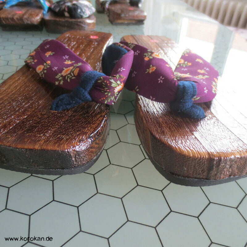 moderne Geta Sandalen, Paulownia Holz, Stoffriemen