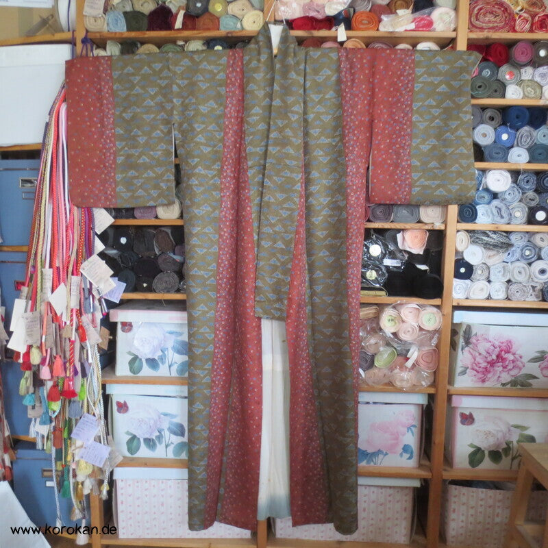 Streifen Rinzu Seiden Damast Komon Kimono