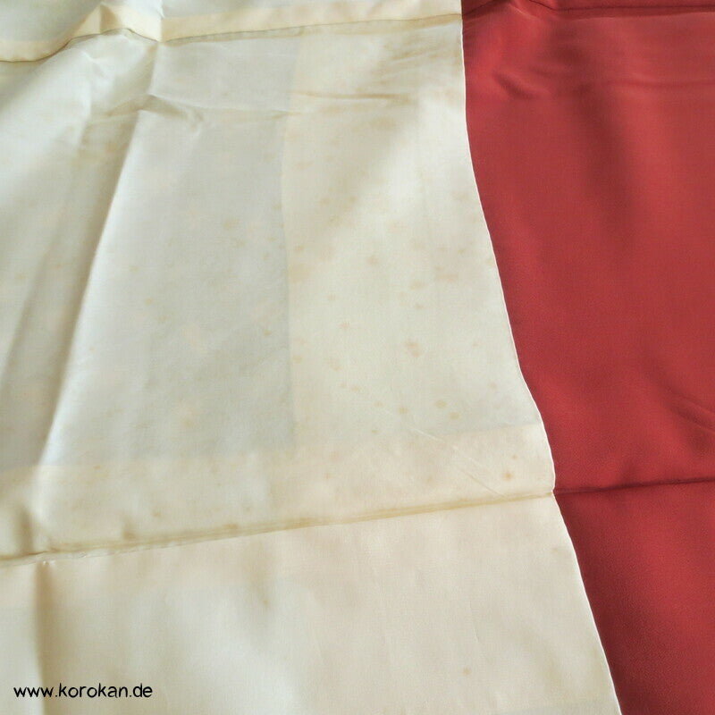 Kinderspielzeug auf graugrün Komon Kimono