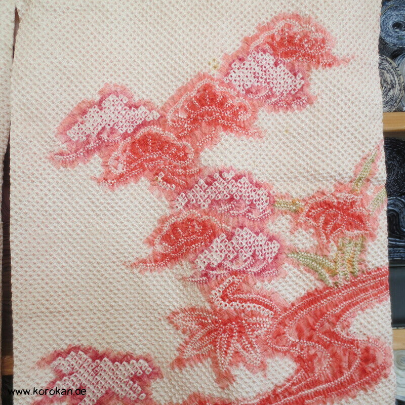 Full Shibori Blüten auf rosa Seidendamast Furisode Kimono