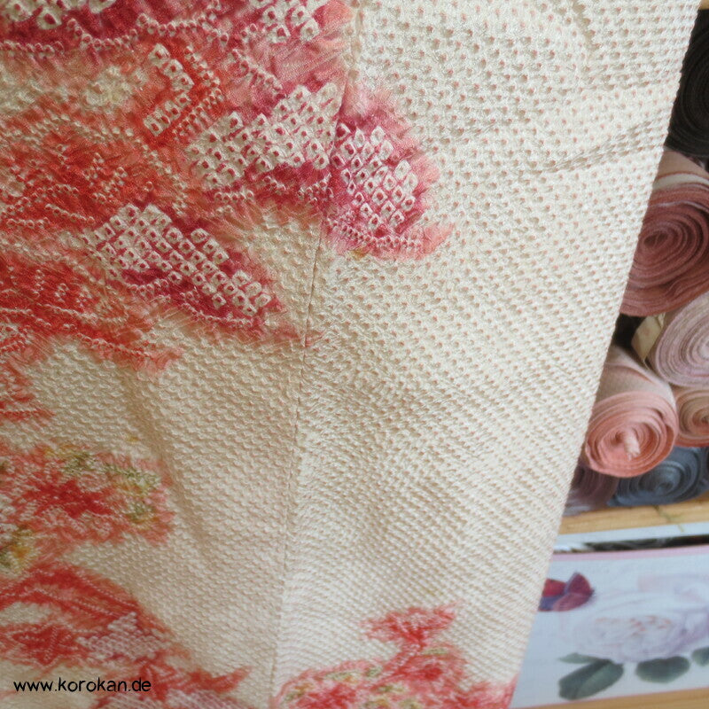 Full Shibori Blüten auf rosa Seidendamast Furisode Kimono