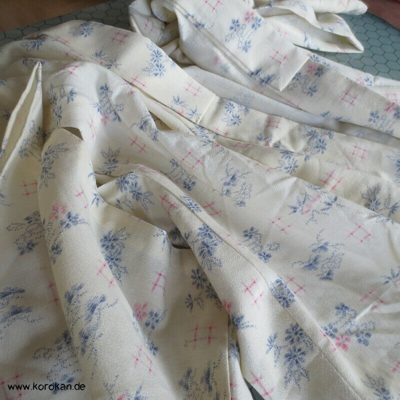Igeta und Blüten Hitoe Kimono Wollgeorgette Kasuri Druck