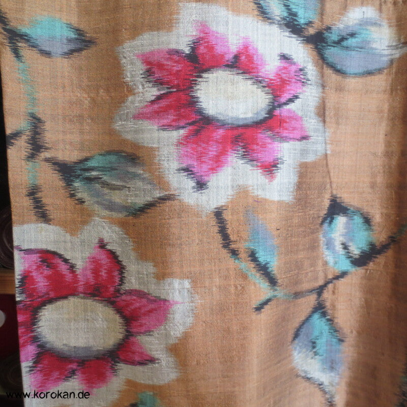 große Blumen Meisen Kimono, glänzendes Material