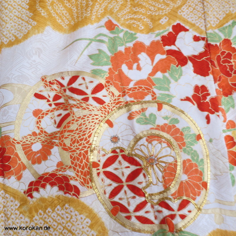 japanischer Furisode Kimono Full Shibori Seidendamast Goldstickerei - sonnengelb