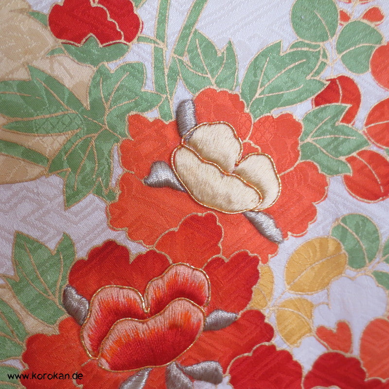 japanischer Furisode Kimono Full Shibori Seidendamast Goldstickerei - sonnengelb