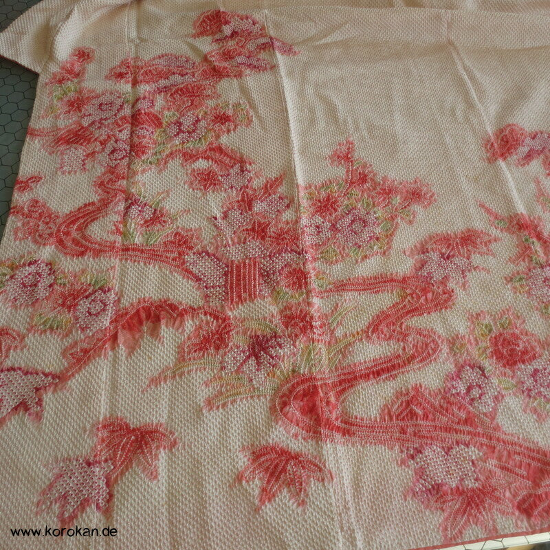 Full Shibori Blüten auf rosa Seidendamast Furisode Kimono