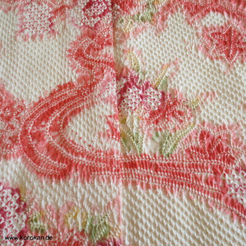 Full Shibori Blüten auf rosa Seidendamast Furisode Kimono