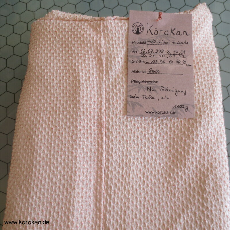 Full Shibori Blüten auf rosa Seidendamast Furisode Kimono