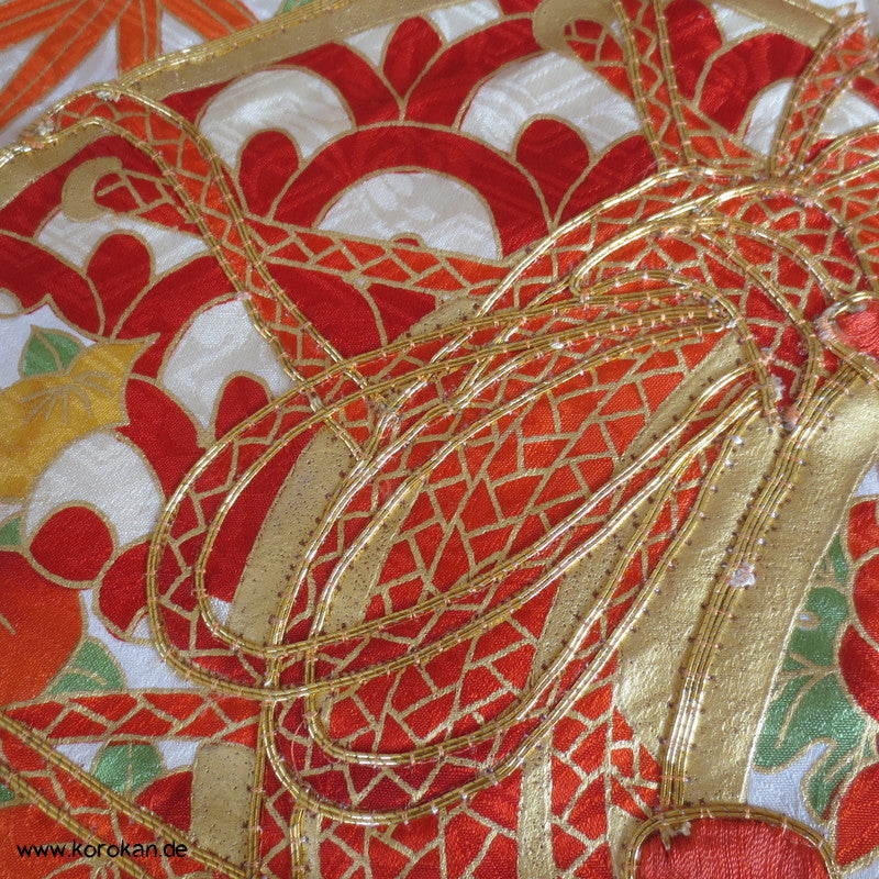 japanischer Furisode Kimono Full Shibori Seidendamast Goldstickerei - sonnengelb