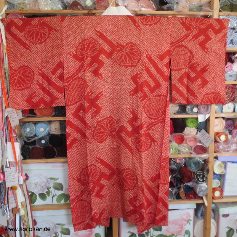 Shibori Sayagata und Aoi Seide Juban Kimono