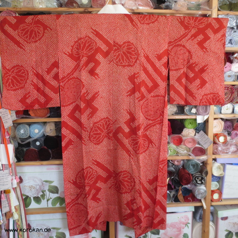 Shibori Sayagata und Aoi Seide Juban Kimono