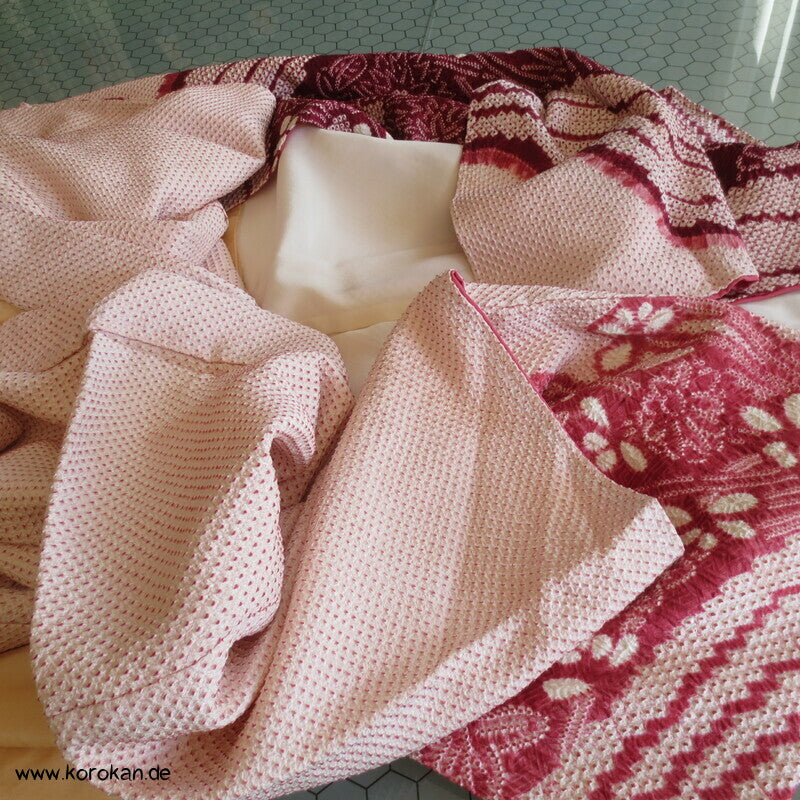Full Shibori weinrote Chrysanthemen Homongi Kimono